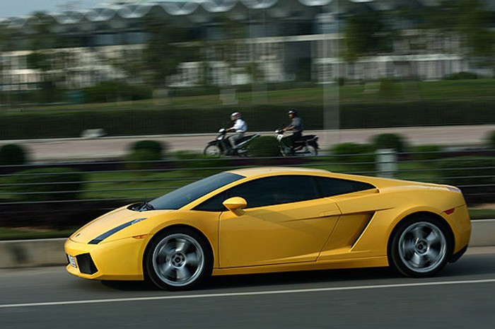 Chiếc siêu xe thể thao Lamborghini Gallardo, Italy, có giá tại Mỹ khoảng 175.000-200.000 USD.